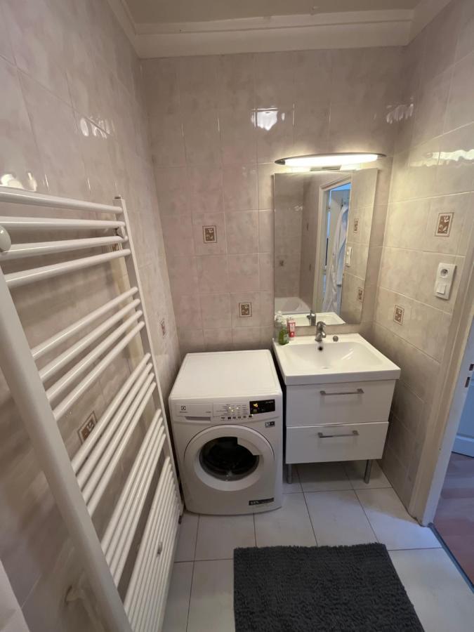 Amazing 1 Bedroom, 30Sec From Arc De Triomphe París Exterior foto